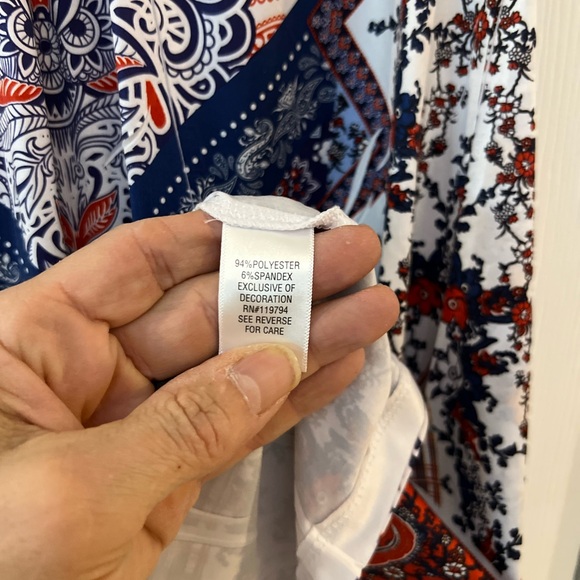 Ladies Size Small Apt. 9 Red and Blue Paisley Mini Dress GUC - Picture 4 of 7